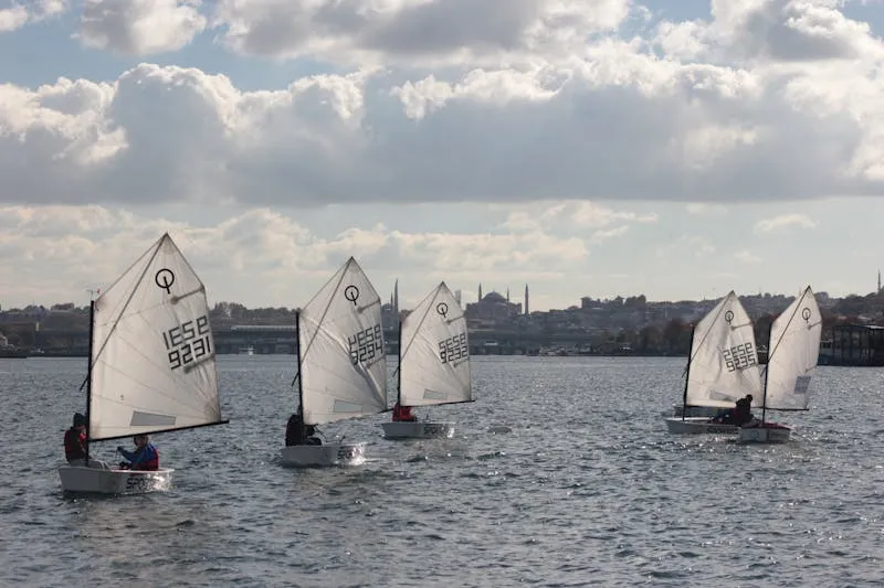 Young sailors on the water